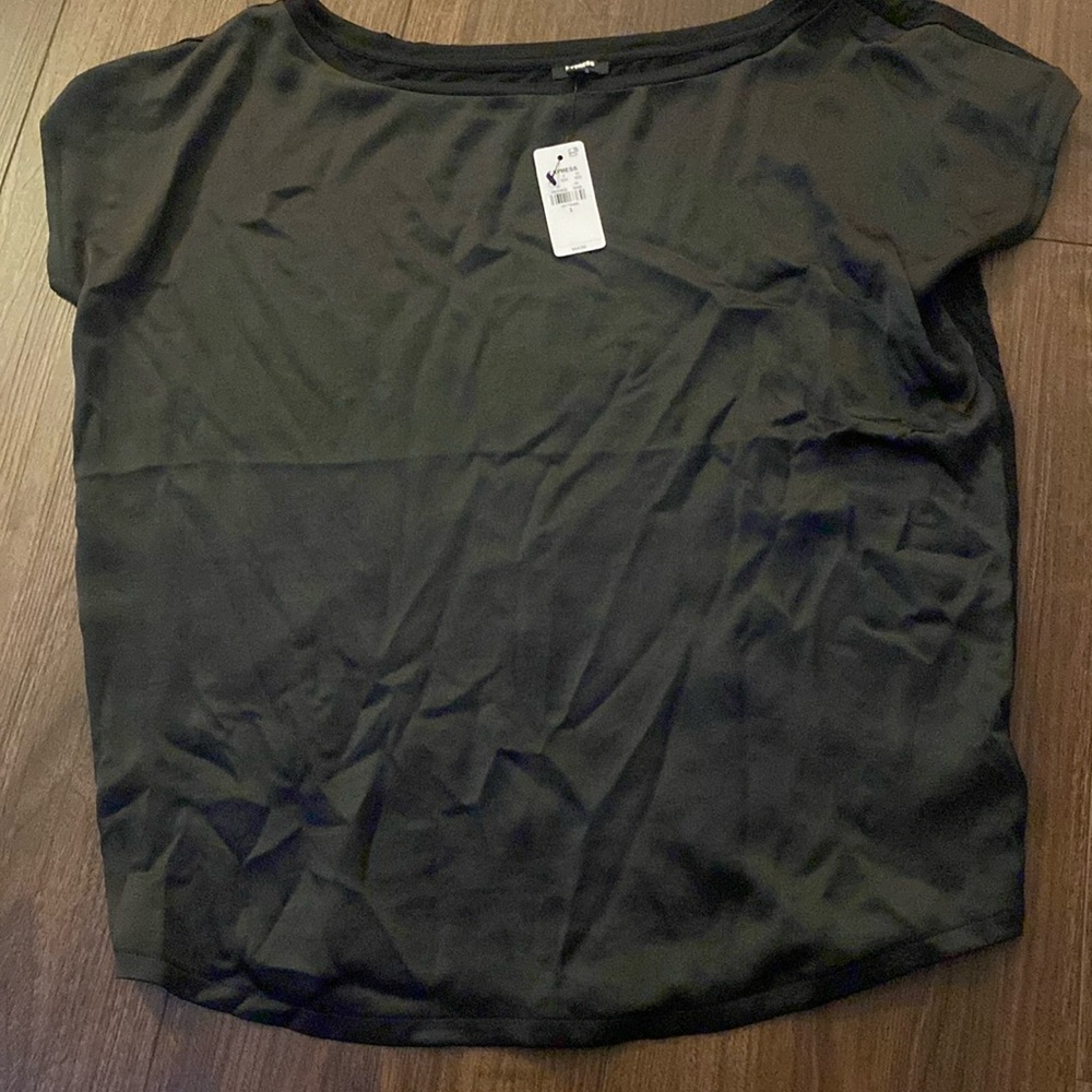 Express t-shirt